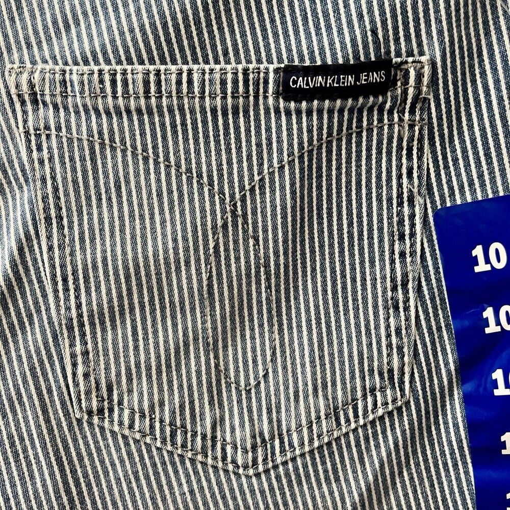 Calvin Klein Jeans Women's 10 Roll Cuff Denim Shorts Railroad Stripe High Rise - Picture 6 of 13